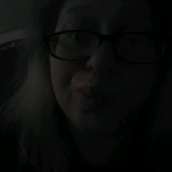 Meet your Posher, Merceedes - Picture 1 of 1